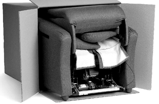 Zerlegter Sessel mit Aufstehhilfe im Versandkarton dank modularer Bauweise